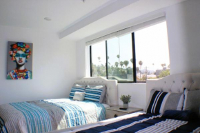 Stunning Hollywood Townhouse with Breathtaking Views from the Rooftop